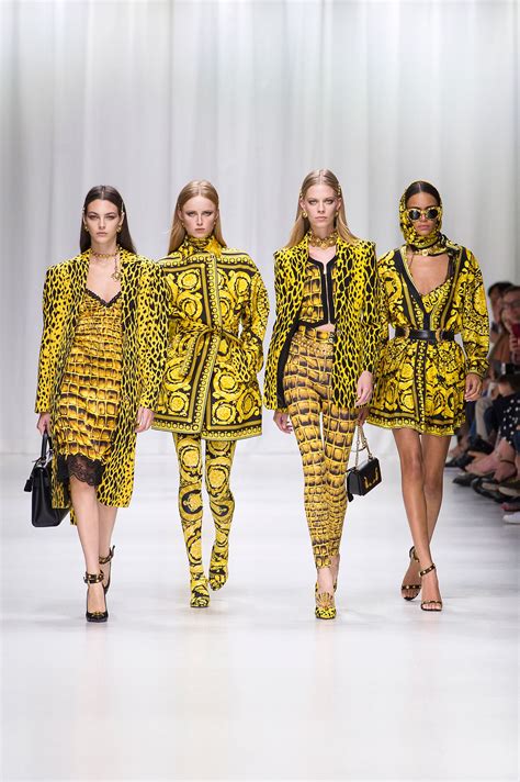 versace spring summer 2018 nowfashion|versace spring collection.